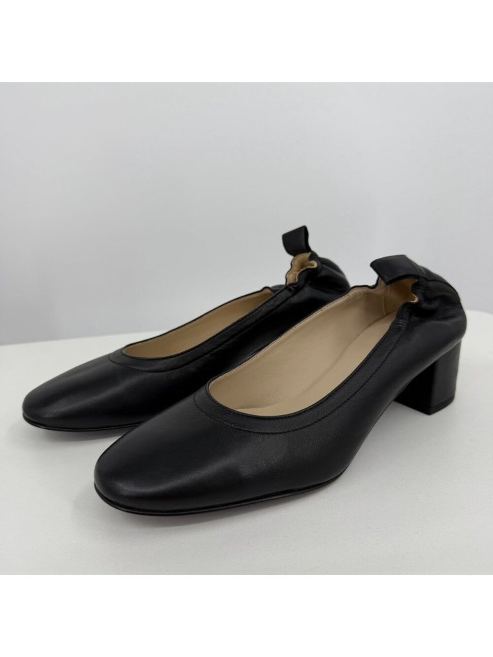 Everlane Italian Leather Day Heel size 7.5 Women's Black Elastic Back Comfort